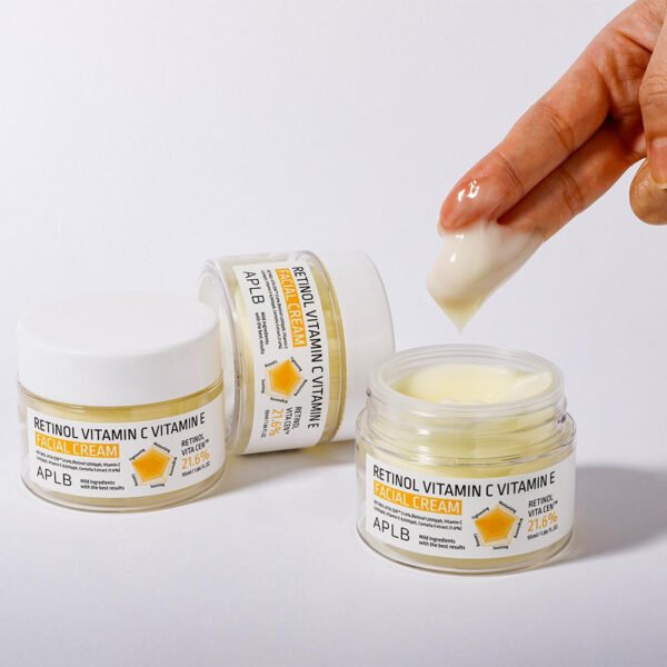 APLB Retinol Vitamin C Vitamin E Facial Cream 55ml - Image 3